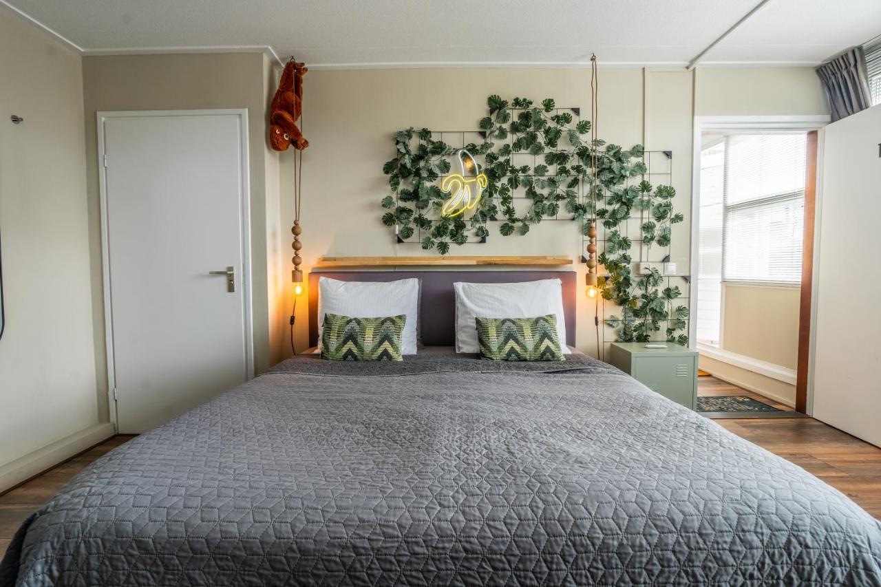 The Lion King - 6 Person Linked Apartment With Roof Terrace โกรนิงเงน ภายนอก รูปภาพ