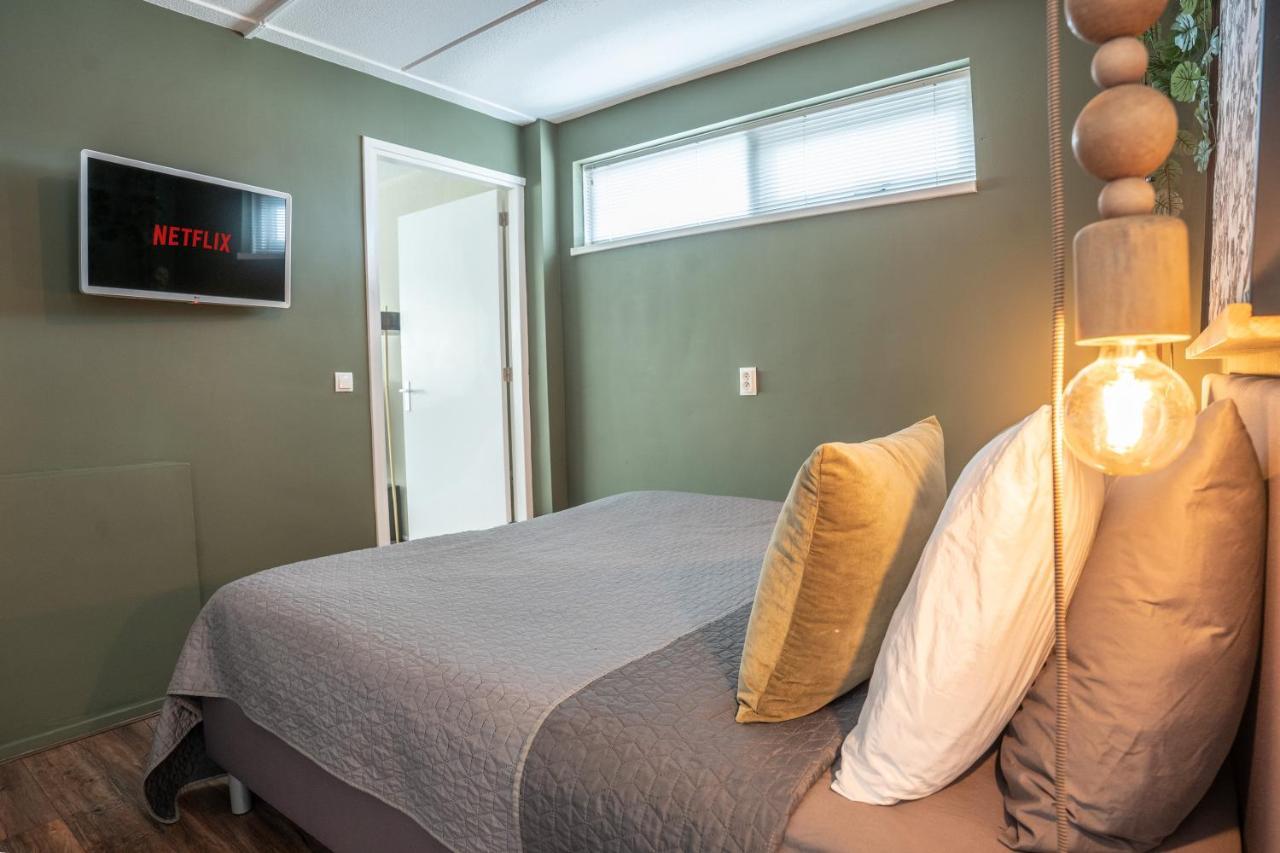 The Lion King - 6 Person Linked Apartment With Roof Terrace โกรนิงเงน ภายนอก รูปภาพ